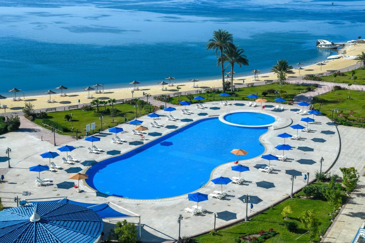 Tolip El Forsan Hotel Ismailía Exterior foto The pool at the Grand Hotel