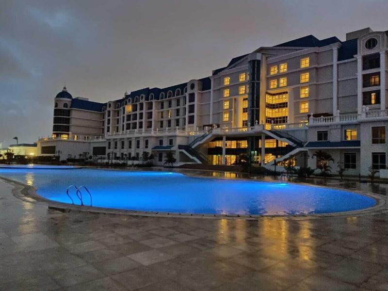 Tolip El Forsan Hotel Ismailía Exterior foto The pool at the hotel