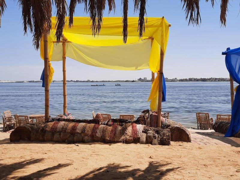 Tolip El Forsan Hotel Ismailía Exterior foto A sukkah on the beach of the Sea of Galilee