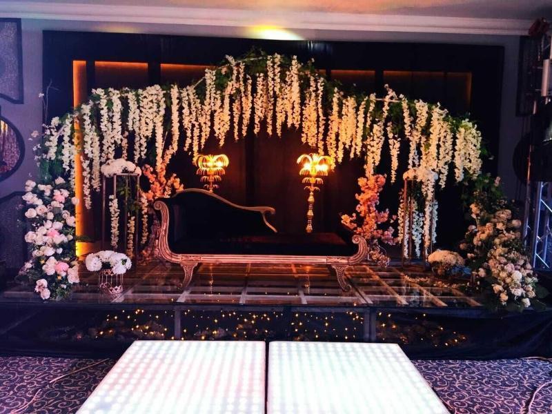 Tolip El Forsan Hotel Ismailía Exterior foto A stage for a traditional Pakistani wedding