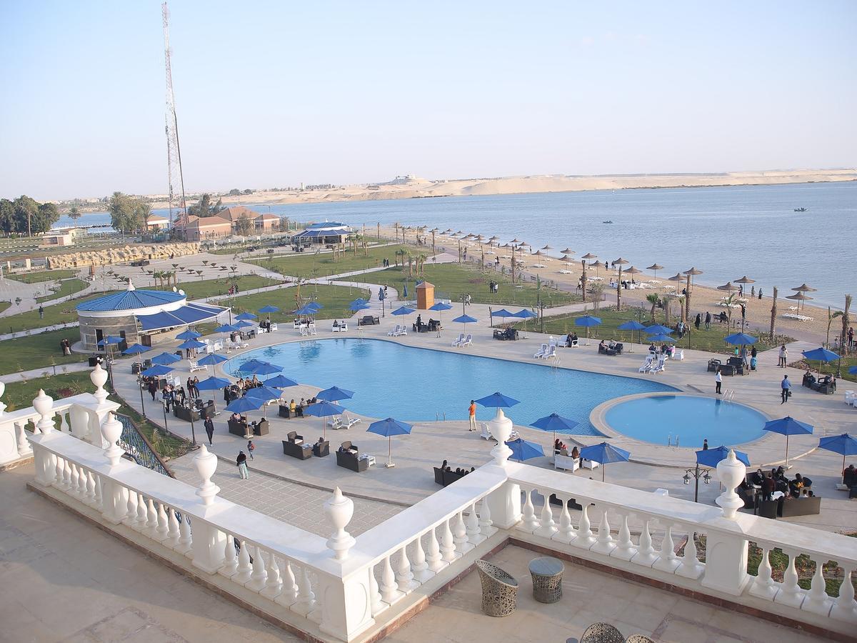 Tolip El Forsan Hotel Ismailía Exterior foto The pool at the Grand Hotel